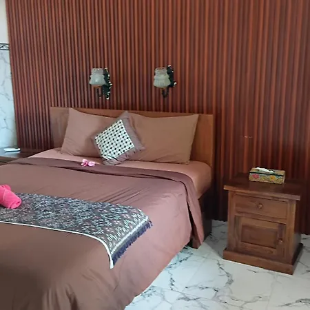 Dewa Bungalows, A Balinese House And Art Gallery-3
